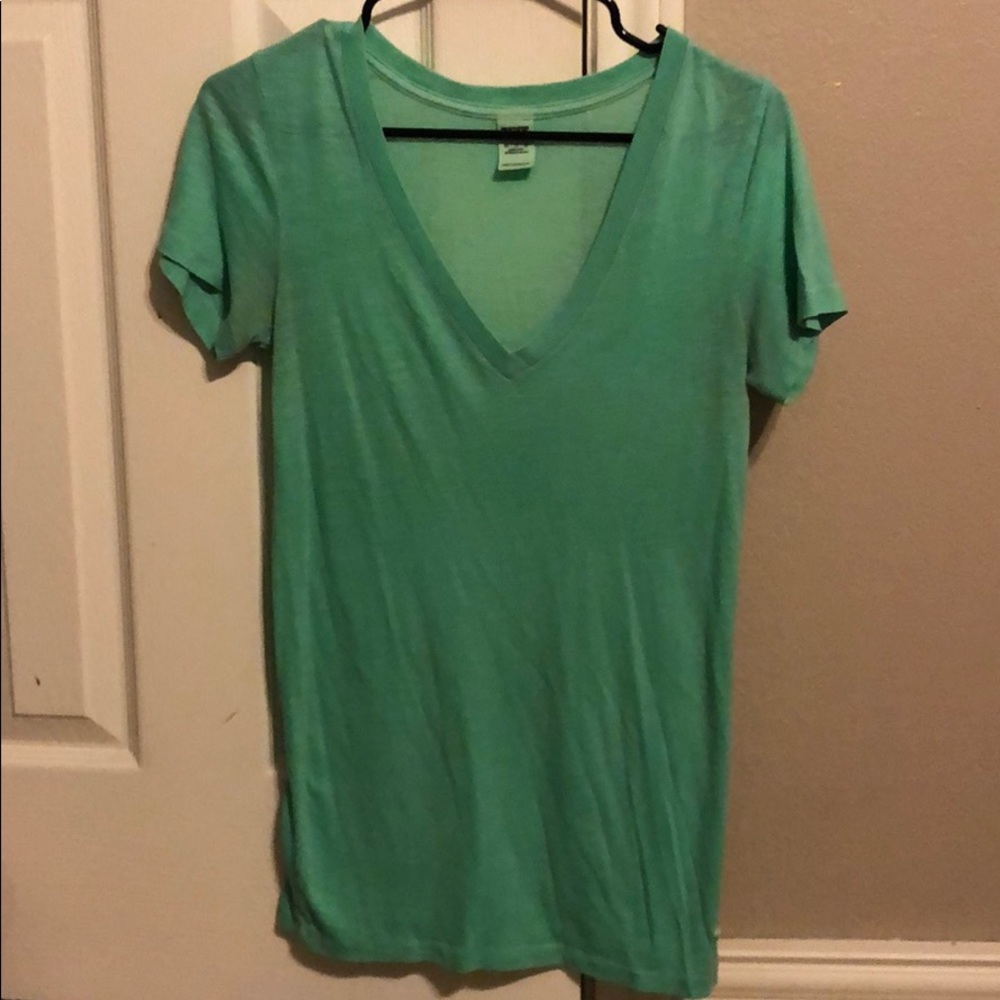 Green PINK tee